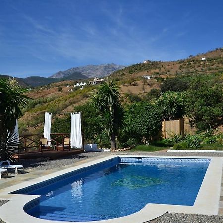 The African House Tolox Luaran gambar