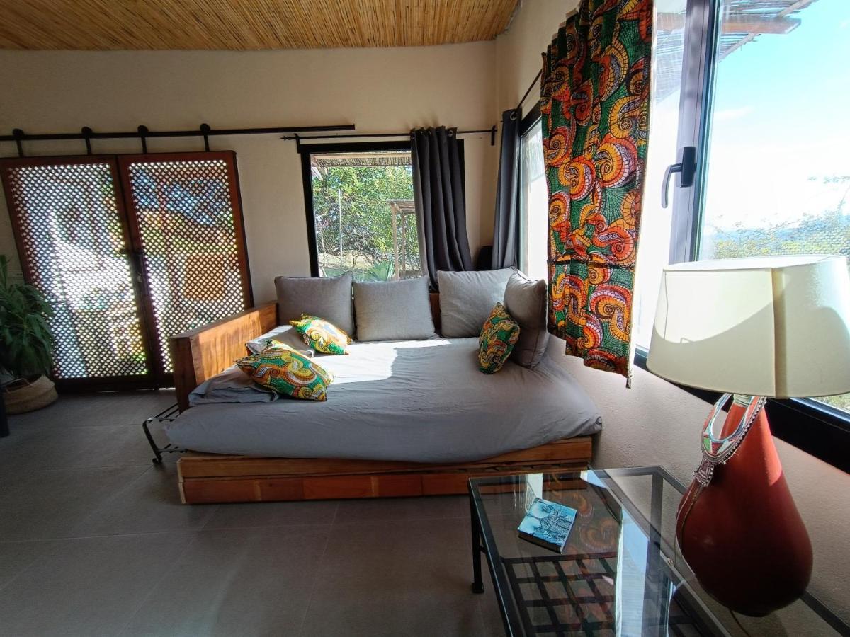 The African House Tolox Luaran gambar