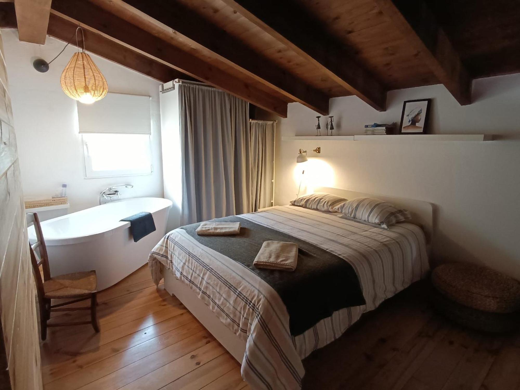 The African House Tolox Luaran gambar